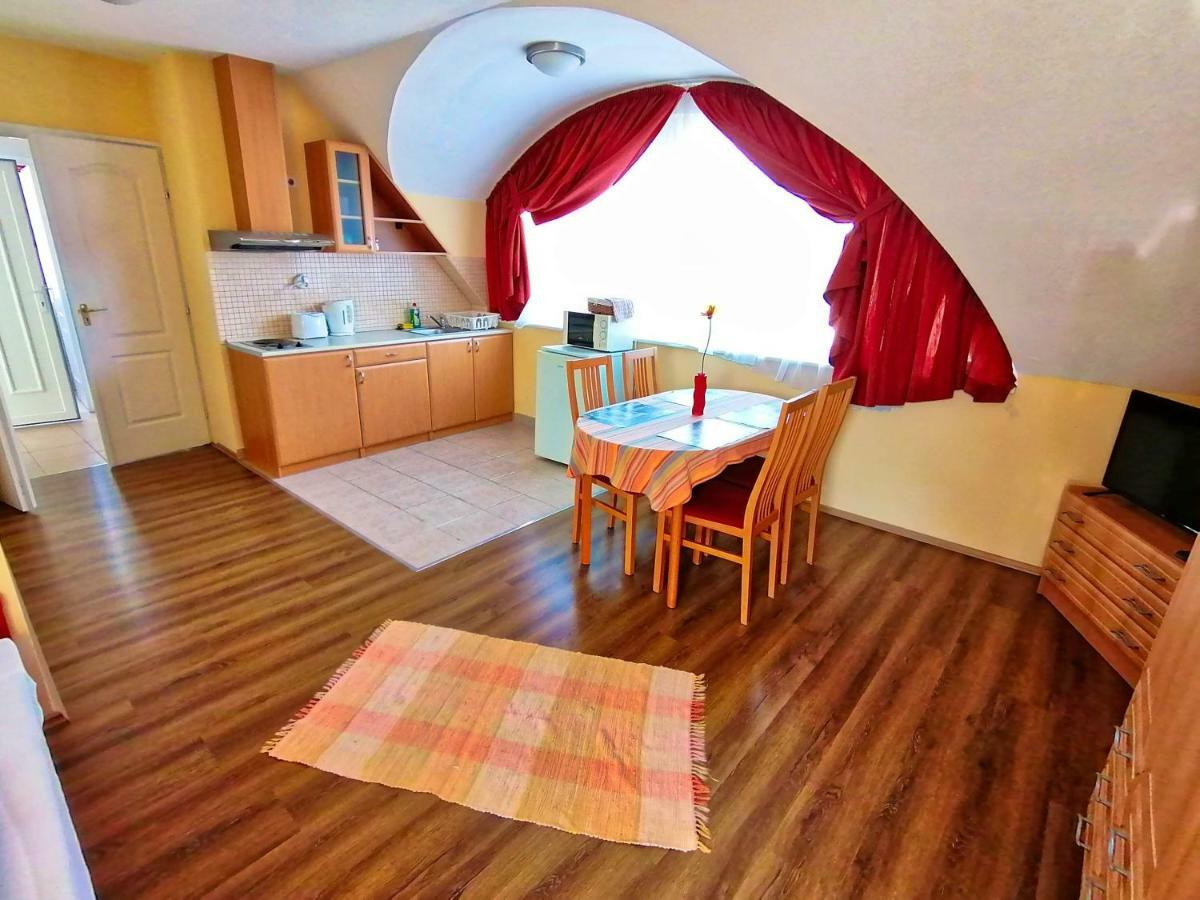 Hajdúszoboszló Villa Aida Apartman מראה חיצוני תמונה