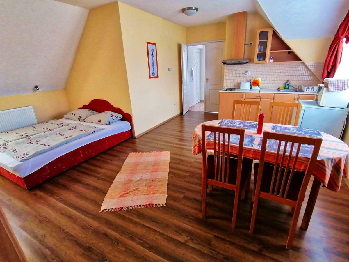 Hajdúszoboszló Villa Aida Apartman מראה חיצוני תמונה
