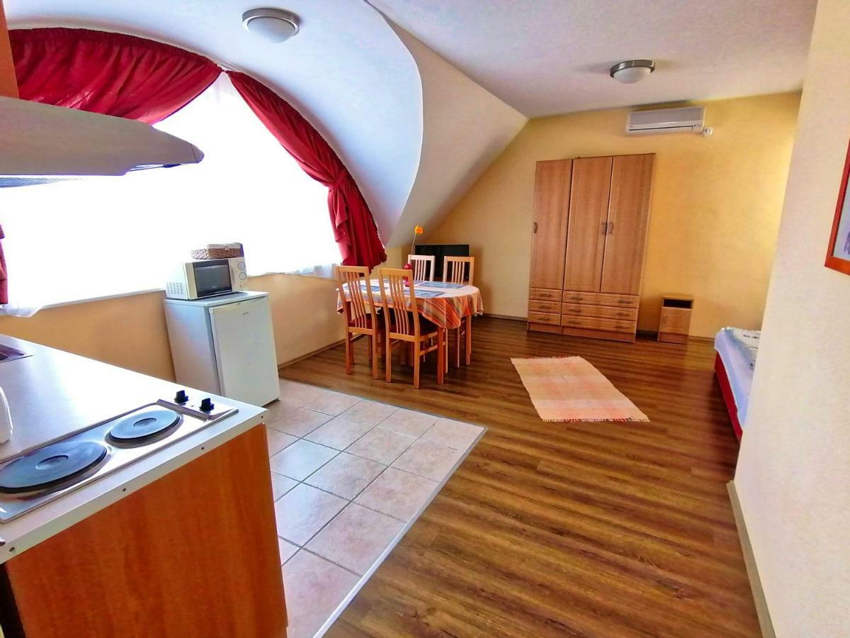 Hajdúszoboszló Villa Aida Apartman מראה חיצוני תמונה