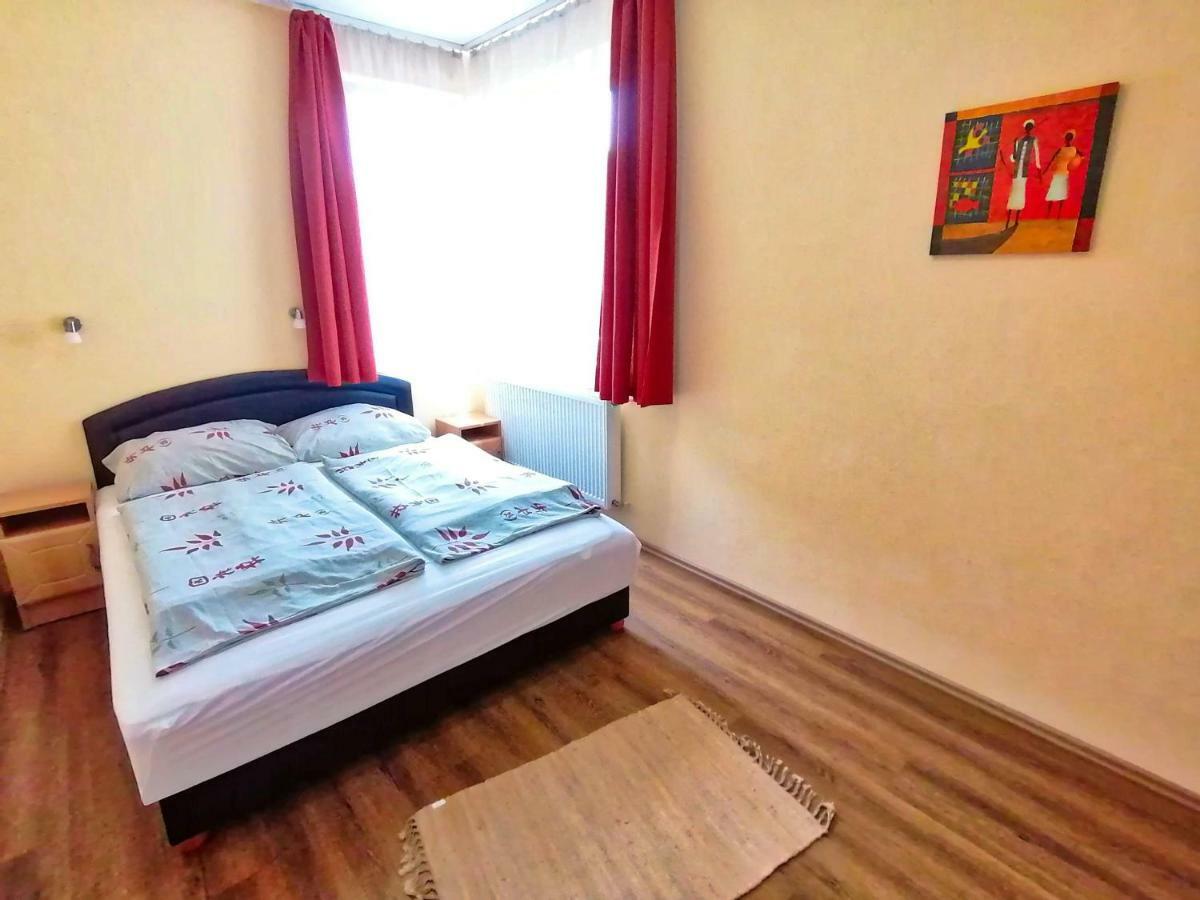 Hajdúszoboszló Villa Aida Apartman מראה חיצוני תמונה