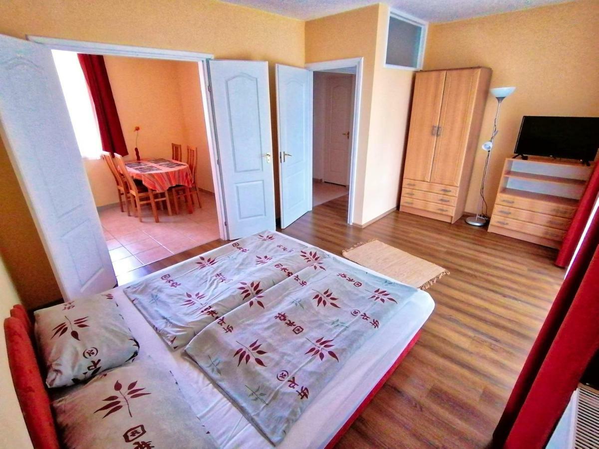 Hajdúszoboszló Villa Aida Apartman מראה חיצוני תמונה