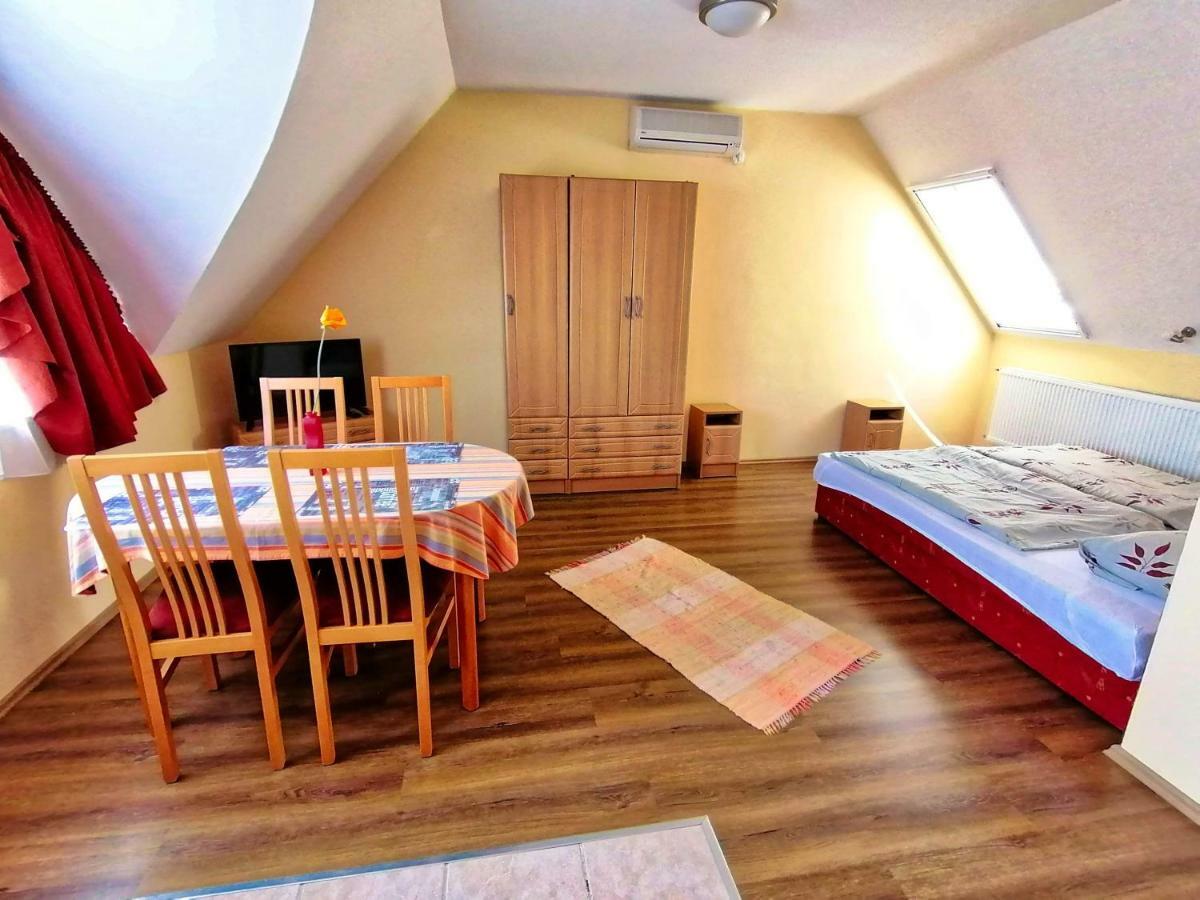 Hajdúszoboszló Villa Aida Apartman מראה חיצוני תמונה