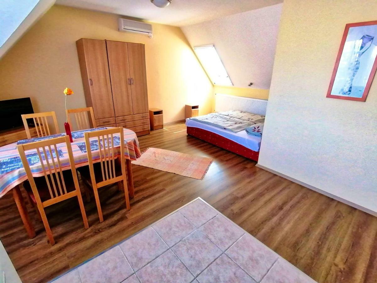 Hajdúszoboszló Villa Aida Apartman מראה חיצוני תמונה