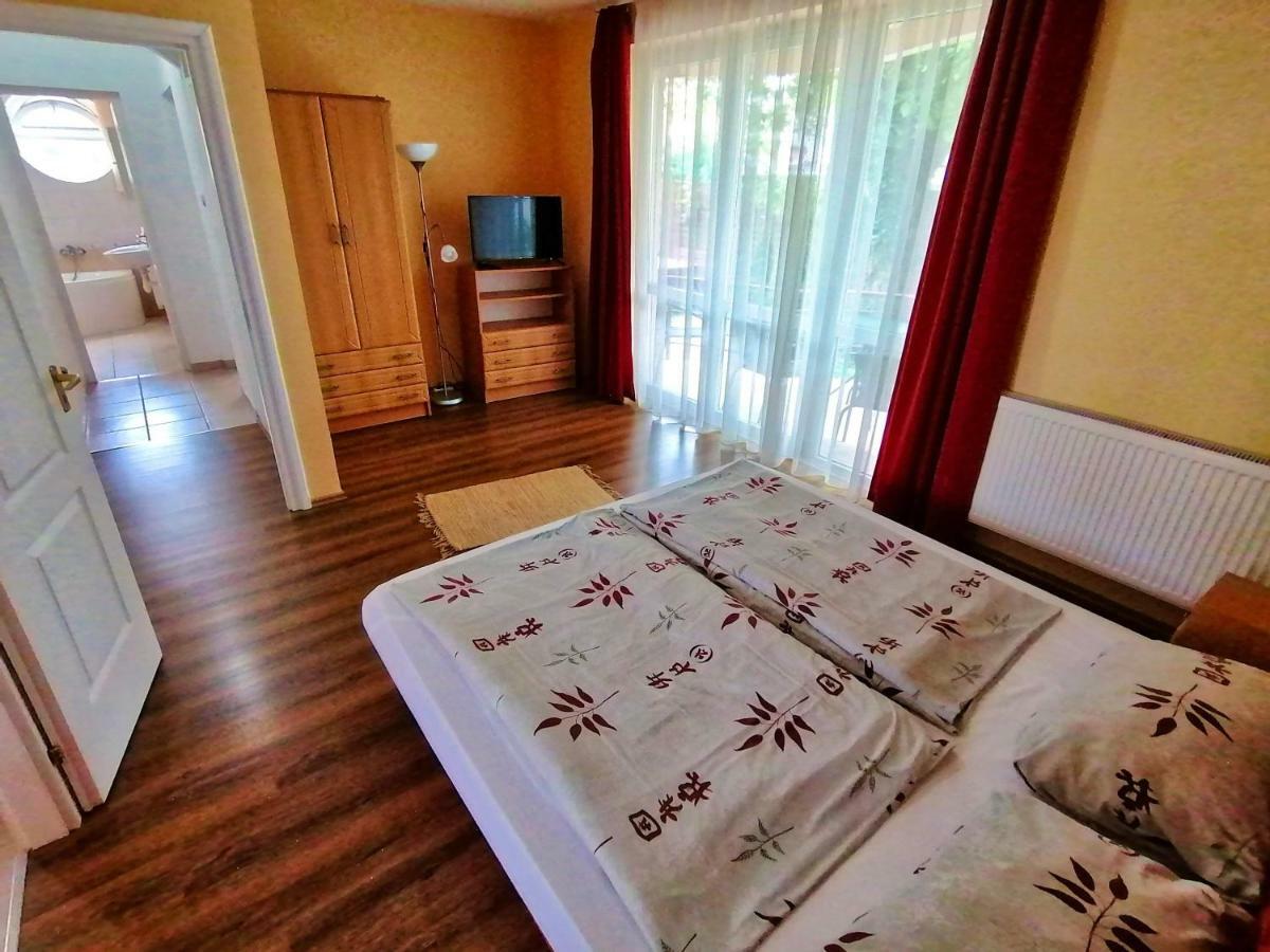 Hajdúszoboszló Villa Aida Apartman מראה חיצוני תמונה