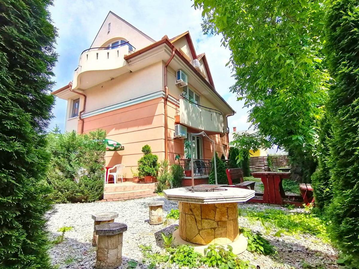 Hajdúszoboszló Villa Aida Apartman מראה חיצוני תמונה