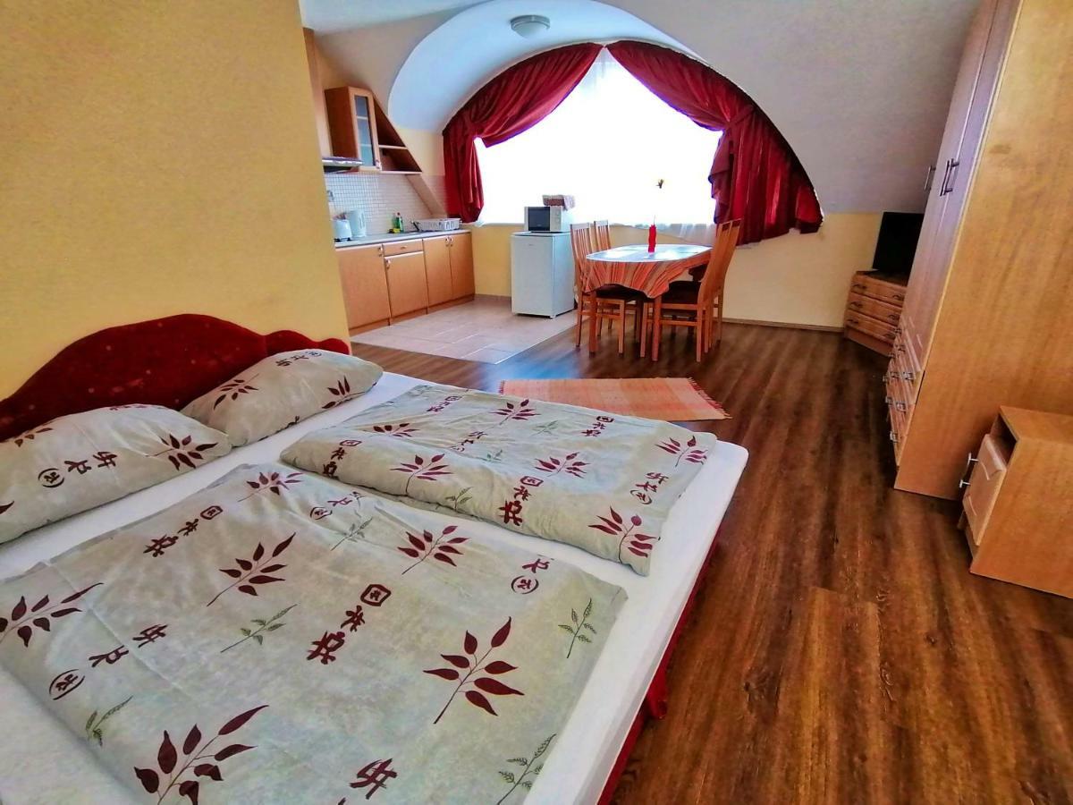Hajdúszoboszló Villa Aida Apartman מראה חיצוני תמונה