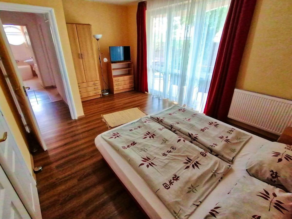 Hajdúszoboszló Villa Aida Apartman מראה חיצוני תמונה