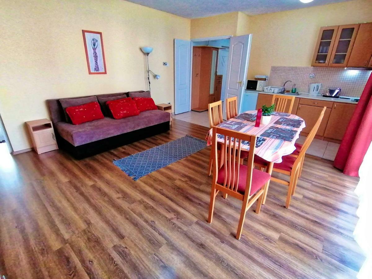 Hajdúszoboszló Villa Aida Apartman מראה חיצוני תמונה