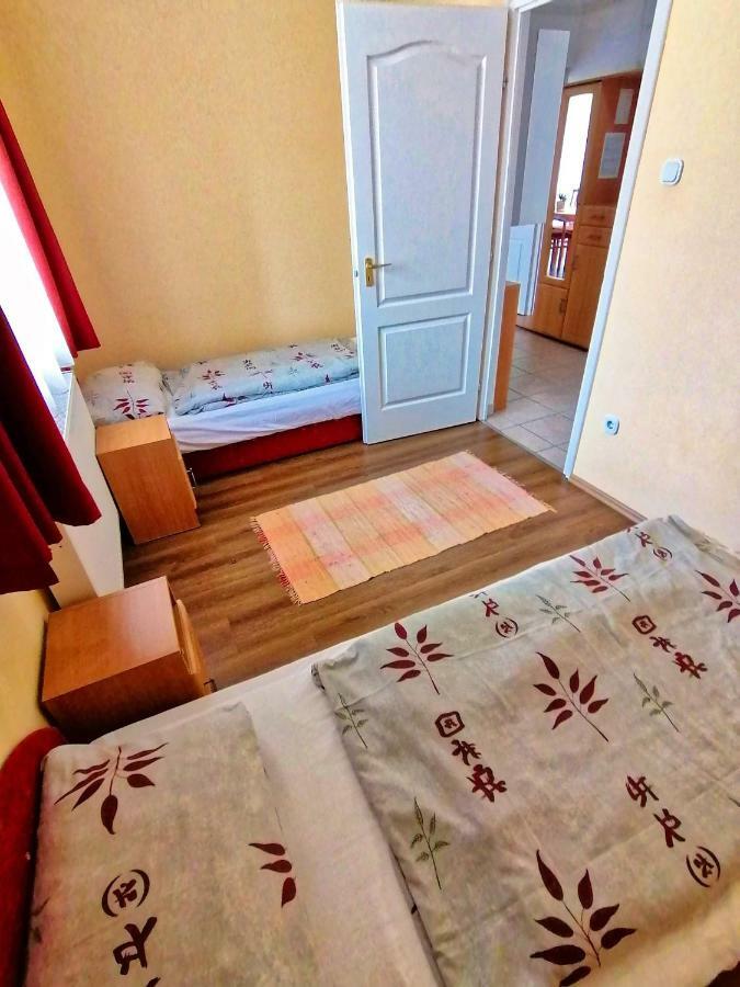 Hajdúszoboszló Villa Aida Apartman מראה חיצוני תמונה