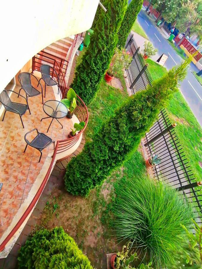 Hajdúszoboszló Villa Aida Apartman מראה חיצוני תמונה